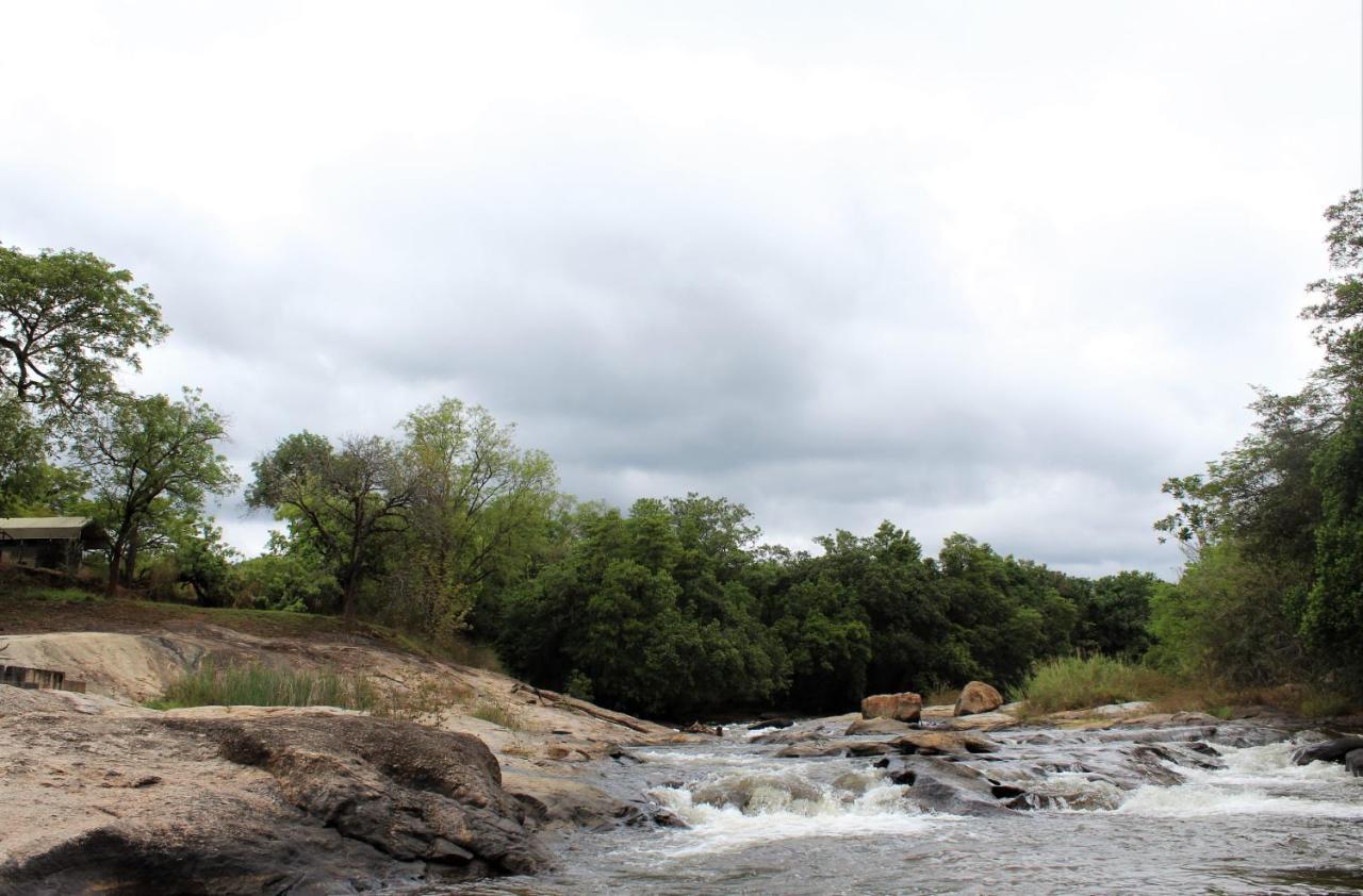 Lions Rock Rapids - Luxury Tented Camp Hazyview Buitenkant foto